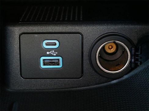 Certified 2022 Ford Escape Titanium image 22