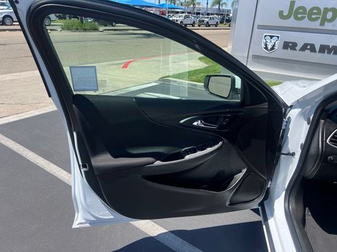 Used 2023 Chevrolet Malibu LT FWD image 25