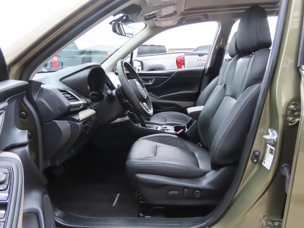 Used 2024 Subaru Forester Limited AWD/4WD image 20