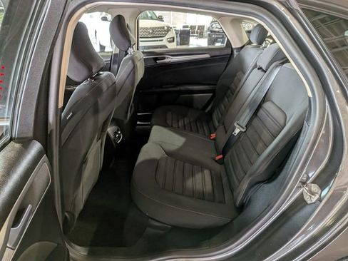 Used 2019 Ford Fusion SE AWD/4WD image 18