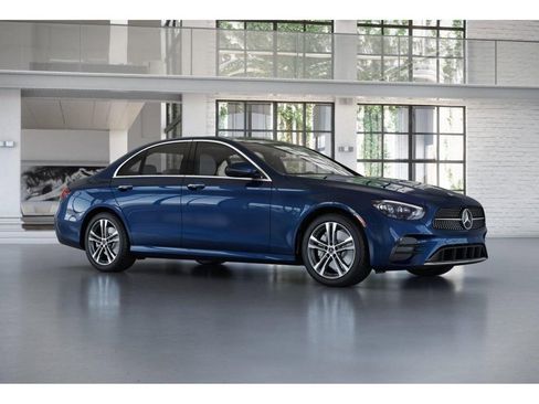 Used 2022 Mercedes-Benz E 350 4MATIC Sedan image 13