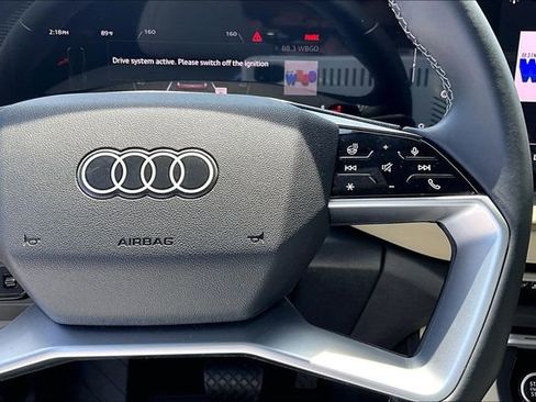 Used 2025 Audi Q5 Premium Plus w/ Premium Plus AWD/4WD image 12