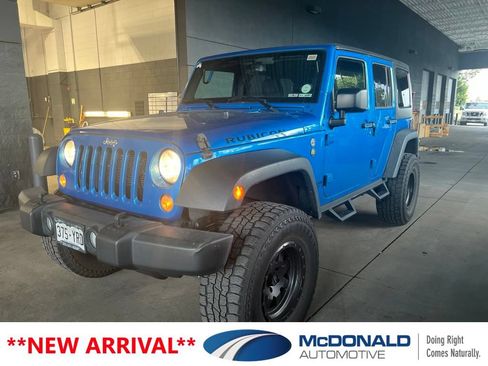 Used 2016 Jeep Wrangler Unlimited Rubicon w/ Connectivity Group AWD/4WD image 1