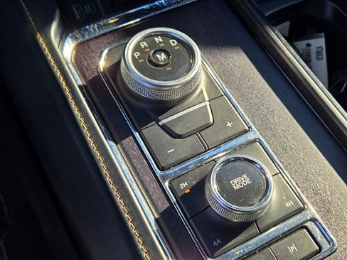 Used 2023 Ford Expedition Platinum image 30