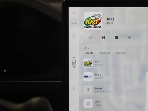 Used 2022 Tesla Model X image 7