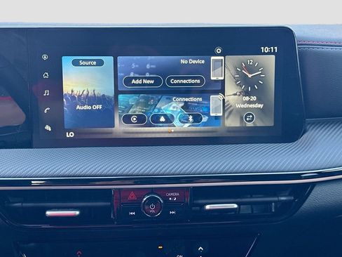 New 2025 Nissan Kicks SR image 15