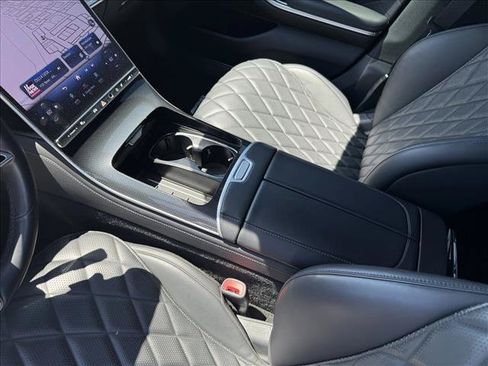Used 2024 Mercedes-Benz S 580 4MATIC Sedan image 14