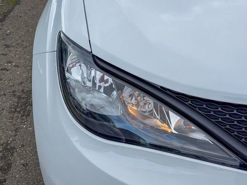 New 2026 Chrysler Voyager LX image 5