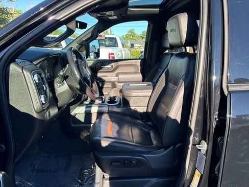 Used 2022 GMC Sierra 2500 AT4 w/ AT4 Premium Plus Package AWD/4WD image 15