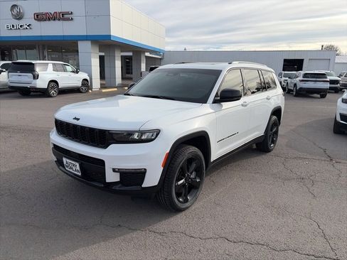 Used 2024 Jeep Grand Cherokee L Limited w/ Black Appearance Package image 2