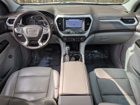 Used 2017 GMC Acadia SLT image 29