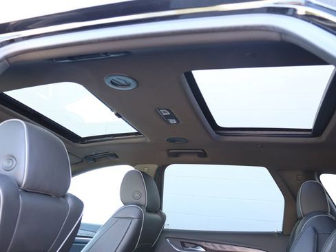 Used 2023 Buick Enclave Avenir w/ Avenir Technology Package AWD/4WD image 19