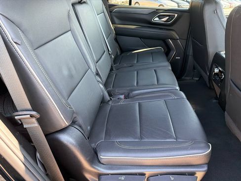 Used 2023 GMC Yukon SLT AWD/4WD image 15