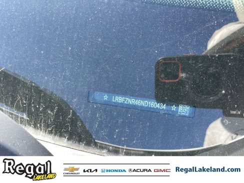 Used 2022 Buick Envision Essence w/ Technology Package I image 5