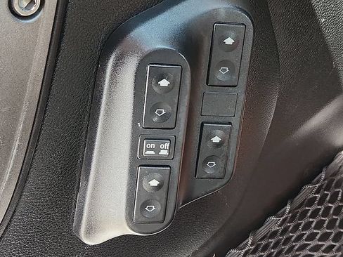 Used 2018 Jeep Wrangler Unlimited Sport w/ Connectivity Group AWD/4WD image 22
