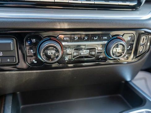 Used 2022 Chevrolet Silverado 1500 High Country w/ High Country Premium Package AWD/4WD image 38