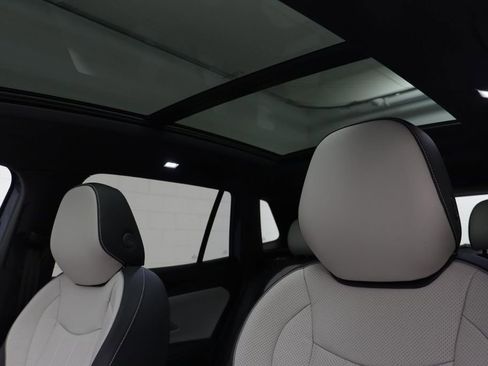 New 2026 Volkswagen Tiguan SEL R-Line image 16