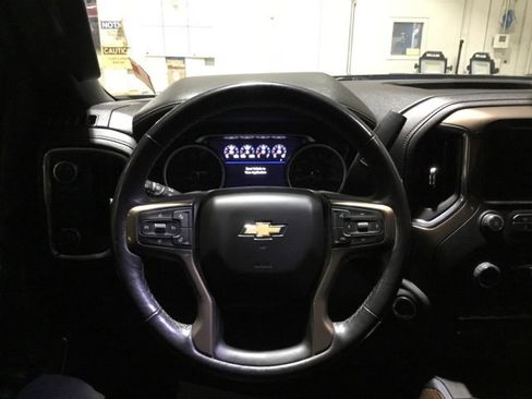 Used 2022 Chevrolet Silverado 2500 High Country w/ Technology Package image 34