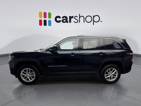 Used 2023 Jeep Grand Cherokee Laredo w/ Luxury Tech Group I AWD/4WD image 2