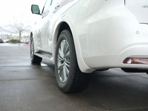 Used 2024 INFINITI QX80 Luxe image 31