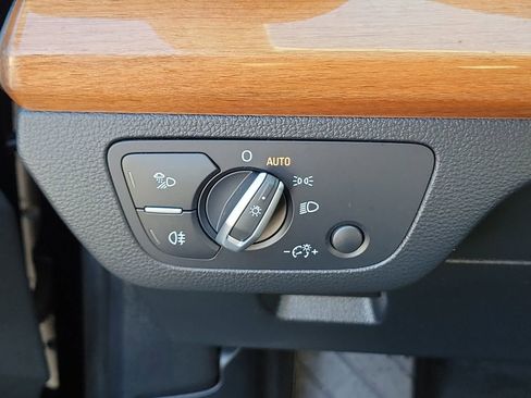 Used 2023 Audi Q5 2.0T Premium image 23