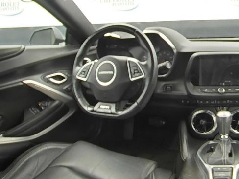 Used 2017 Chevrolet Camaro LT RWD image 16