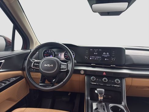 Used 2022 Kia Carnival LX FWD image 14