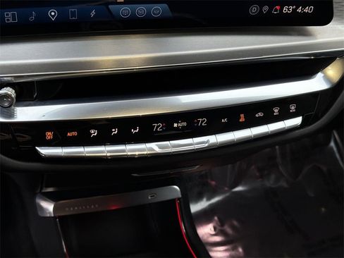 Used 2023 Cadillac Lyriq 2WD image 13