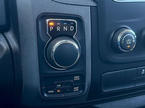 Used 2019 RAM 1500 Express AWD/4WD image 18