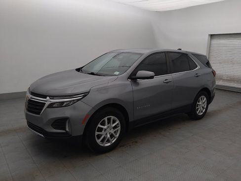 Used 2023 Chevrolet Equinox LT FWD image 2