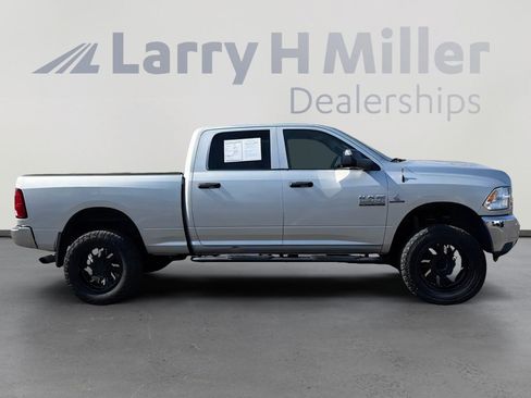 Used 2018 RAM 2500 Tradesman w/ Chrome Appearance Group AWD/4WD image 7