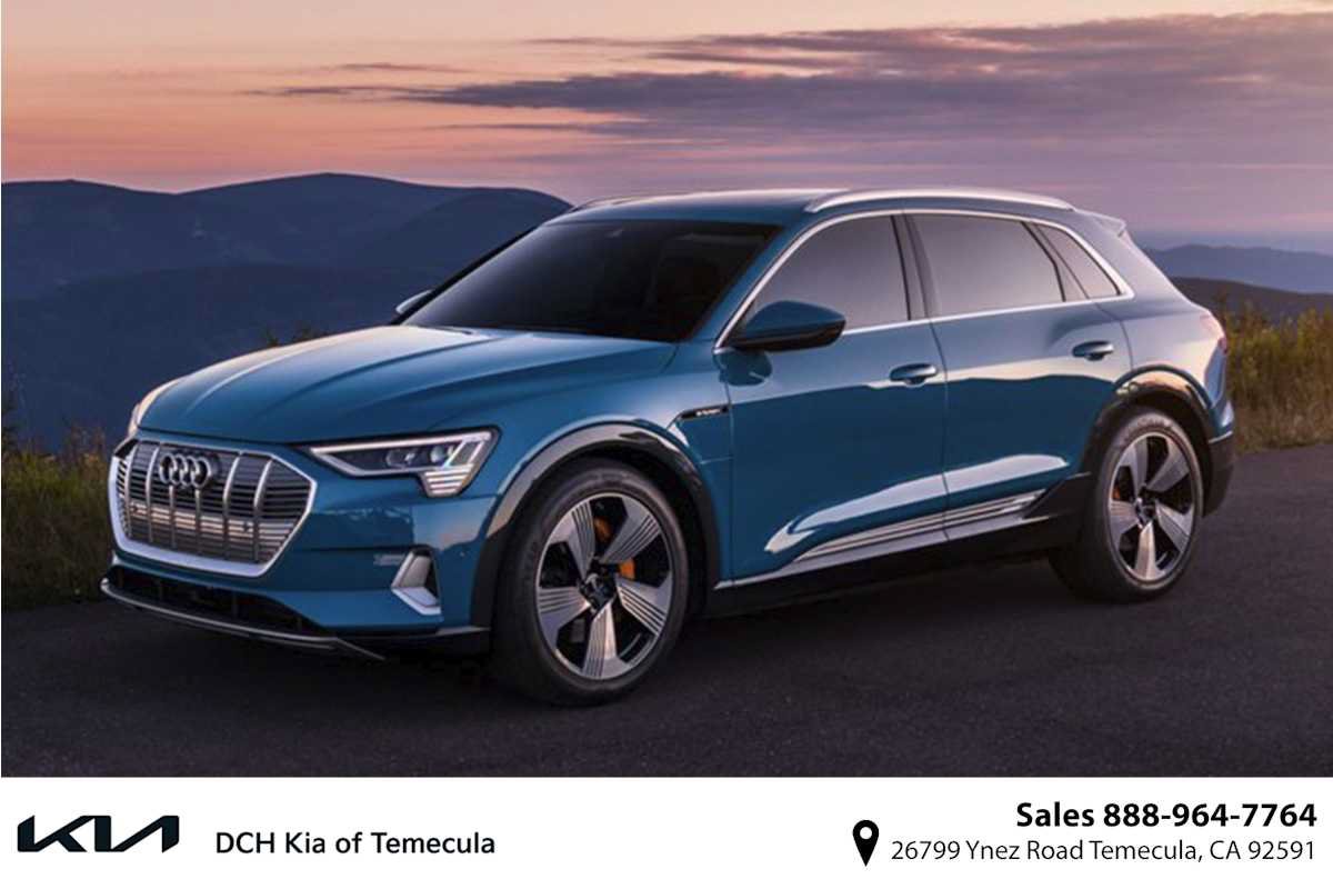 Used 2022 Audi e-tron Premium AWD/4WD image 1