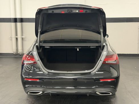 Used 2023 Mercedes-Benz E 350 Sedan image 16