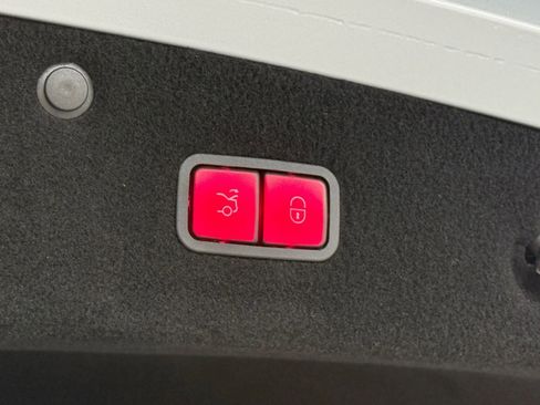 Used 2015 Mercedes-Benz S 63 AMG 4MATIC Coupe w/ Driver Assistance Package image 36