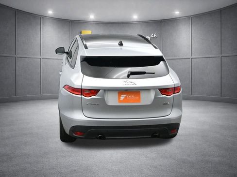 Used 2020 Jaguar F-PACE R-Sport image 50