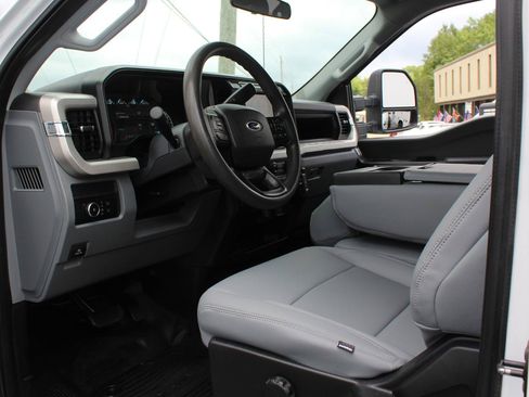 Used 2024 Ford F350 XL w/ XL Chrome Package AWD/4WD image 21