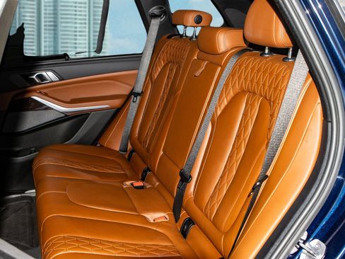 Used 2023 BMW X5 M50i w/ Executive Package image 7