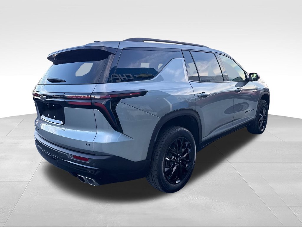 Used 2024 Chevrolet Traverse LT w/ Midnight/Sport Edition AWD/4WD image 12