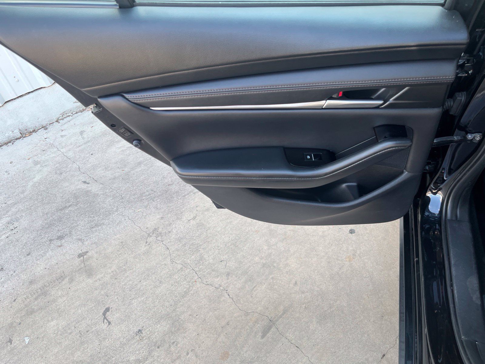 Certified 2025 MAZDA MAZDA3 s FWD image 13