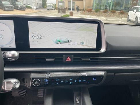 New 2025 Hyundai Ioniq 6 SE image 25