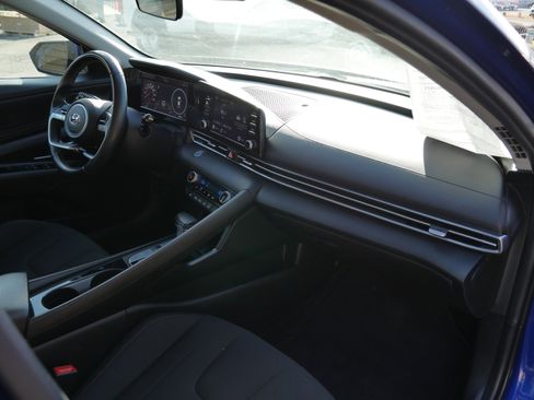 Used 2021 Hyundai Elantra SEL w/ Convenience Package image 21