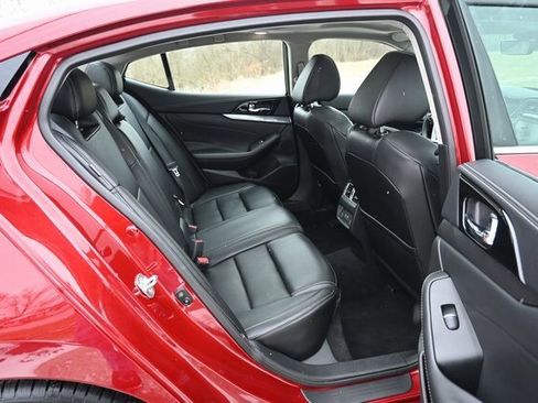 Used 2023 Nissan Maxima SL image 21