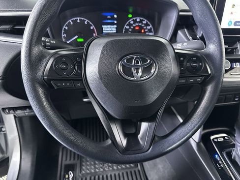 Used 2024 Toyota Corolla Cross AWD Hybrid image 11