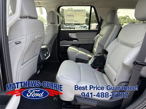New 2026 Ford Expedition Active AWD/4WD image 13