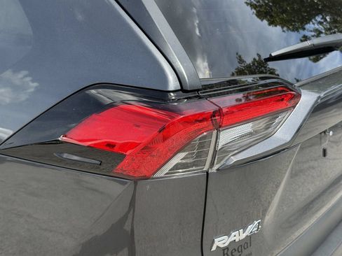 Used 2024 Toyota RAV4 XLE w/ Convenience Package FWD image 11