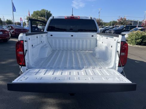 Used 2022 Chevrolet Colorado Z71 w/ Safety Package AWD/4WD image 22