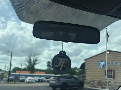 Used 2015 Subaru Forester 2.5i w/ Alloy Wheel Package image 10