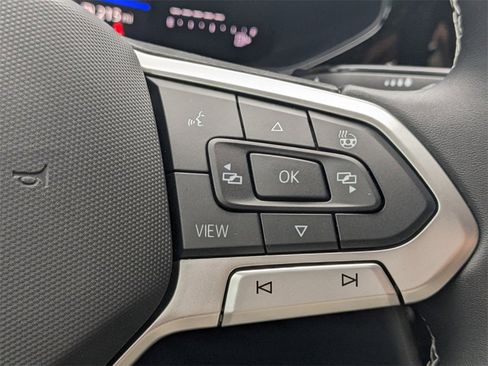 New 2024 Volkswagen Taos SE image 24