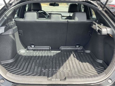 Used 2018 Honda Civic Sport Touring image 9