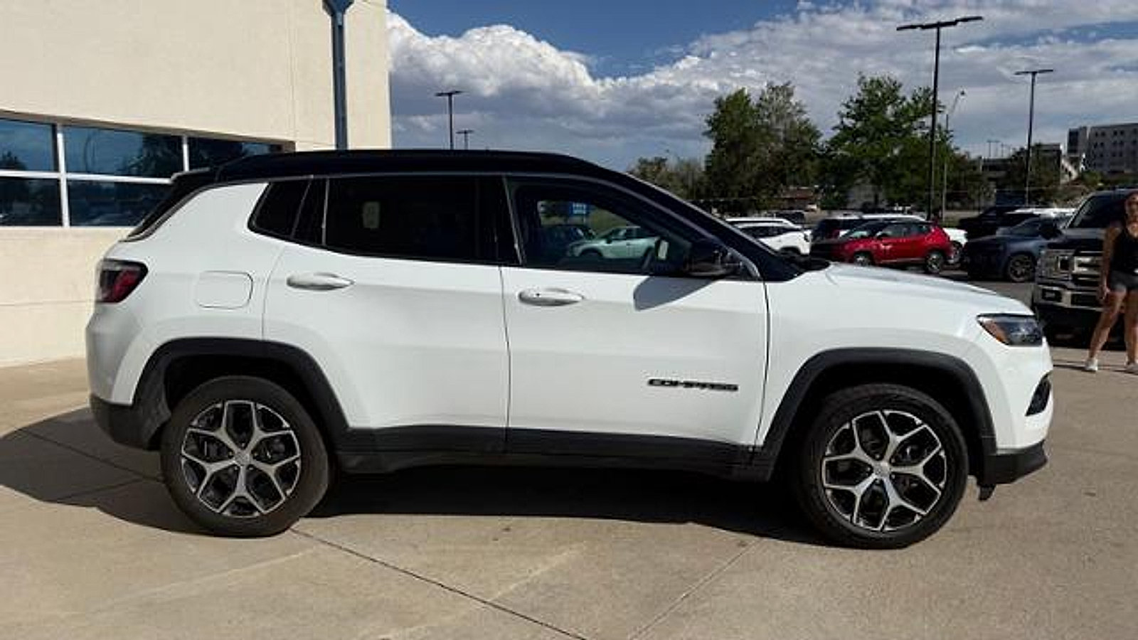 Used 2024 Jeep Compass Limited AWD/4WD image 4